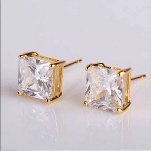 Gold Squre Earrings Studs